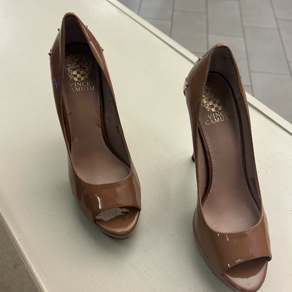 Heels Vince Camuto Women's Tan Peep Toe Heels 8 1/2 B Preowned